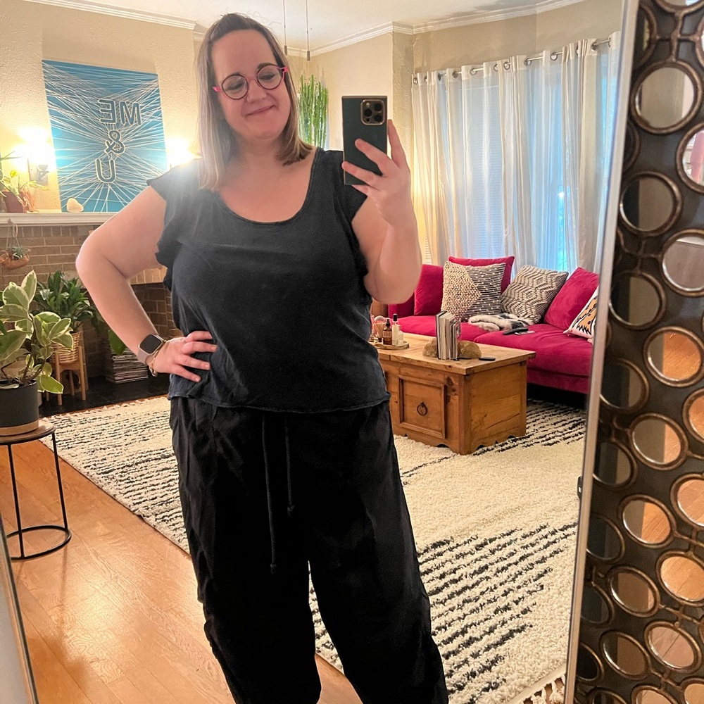 Anthropologie Daily Practice light casual navy top with ruffle sleeves in 2X